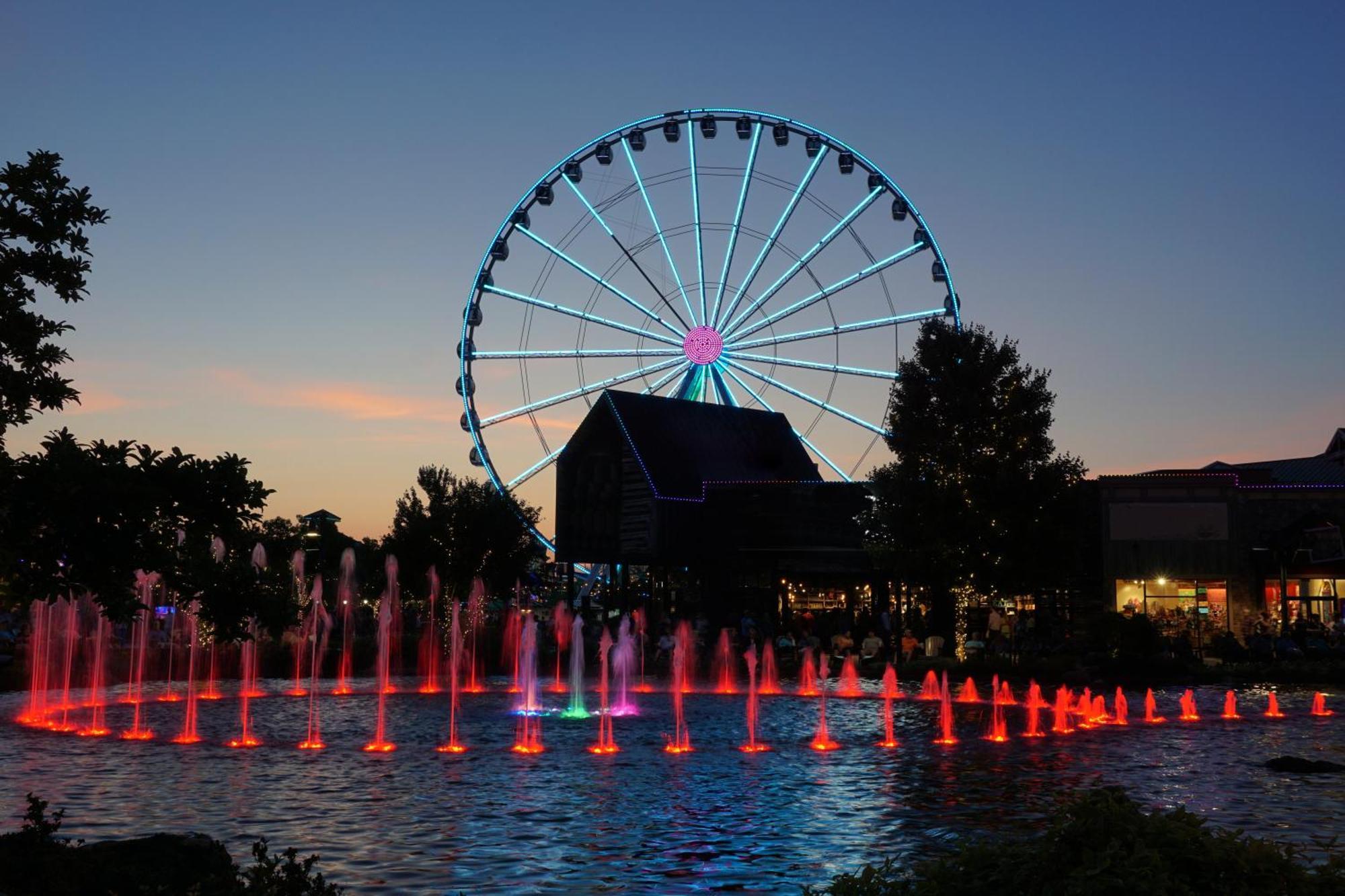 Majestic Splash- 8 Bedroom, Indoor Pool, Hot Tub, 1089 Free Tickets Each Paid Day, Dollywood Sevierville Exterior photo