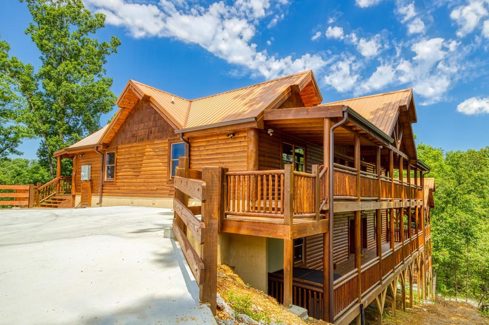 Majestic Splash- 8 Bedroom, Indoor Pool, Hot Tub, 1089 Free Tickets Each Paid Day, Dollywood Sevierville Exterior photo