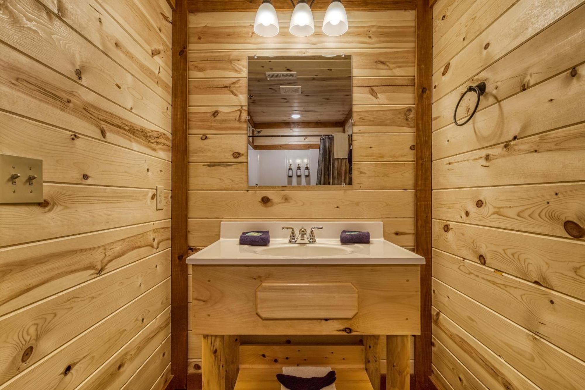 Majestic Splash- 8 Bedroom, Indoor Pool, Hot Tub, 1089 Free Tickets Each Paid Day, Dollywood Sevierville Exterior photo