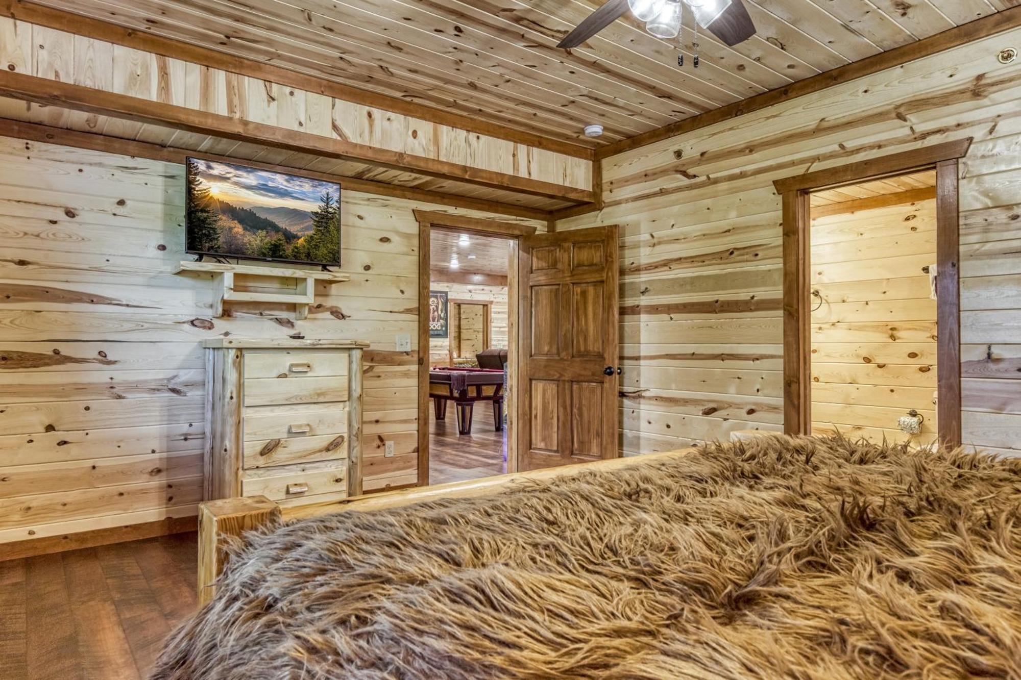 Majestic Splash- 8 Bedroom, Indoor Pool, Hot Tub, 1089 Free Tickets Each Paid Day, Dollywood Sevierville Exterior photo