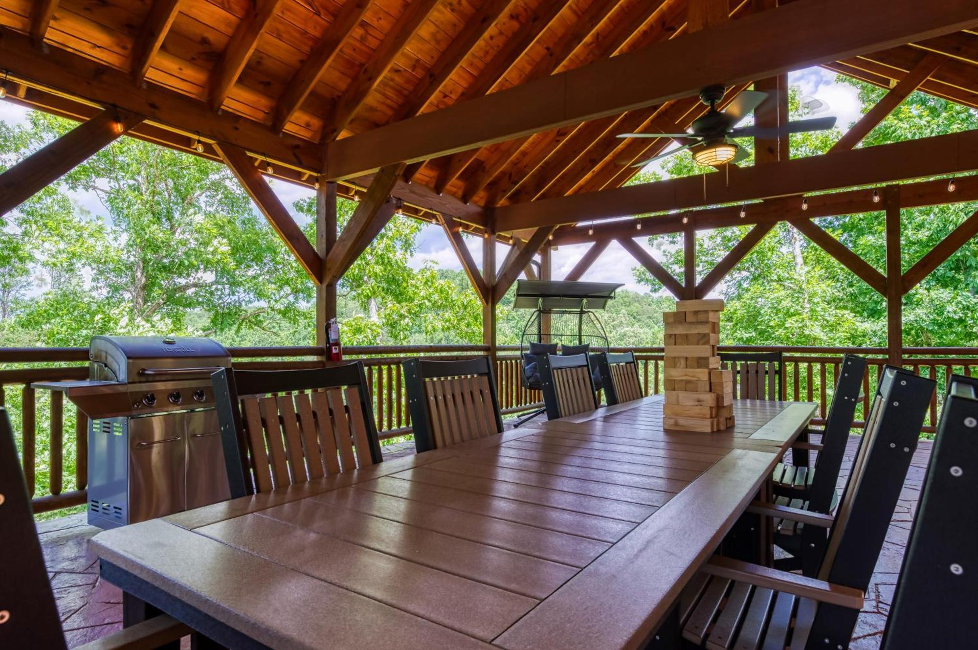 Majestic Splash- 8 Bedroom, Indoor Pool, Hot Tub, 1089 Free Tickets Each Paid Day, Dollywood Sevierville Exterior photo