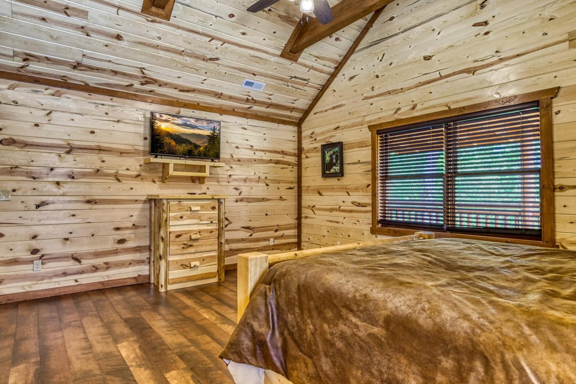 Majestic Splash- 8 Bedroom, Indoor Pool, Hot Tub, 1089 Free Tickets Each Paid Day, Dollywood Sevierville Exterior photo