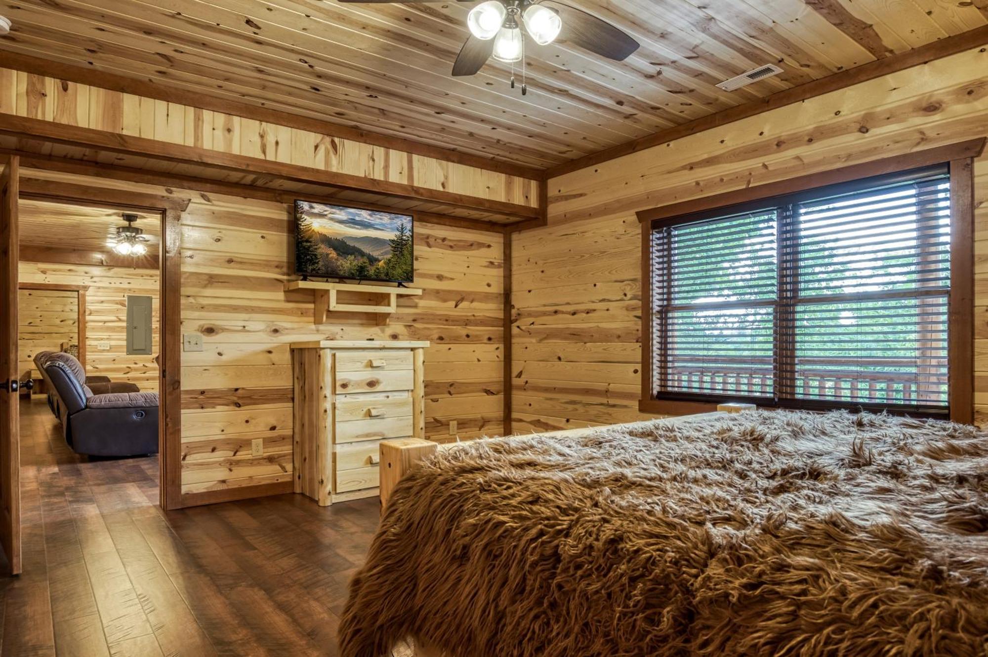 Majestic Splash- 8 Bedroom, Indoor Pool, Hot Tub, 1089 Free Tickets Each Paid Day, Dollywood Sevierville Exterior photo