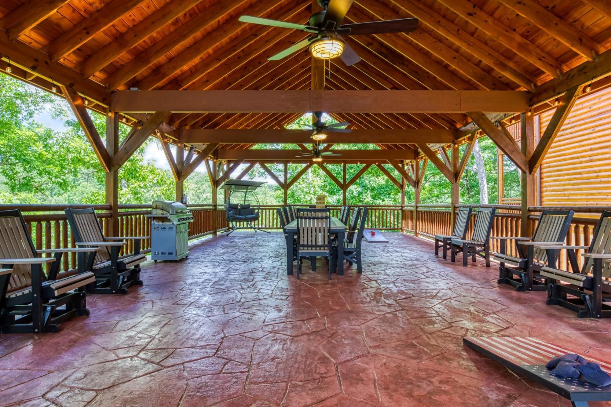 Majestic Splash- 8 Bedroom, Indoor Pool, Hot Tub, 1089 Free Tickets Each Paid Day, Dollywood Sevierville Exterior photo