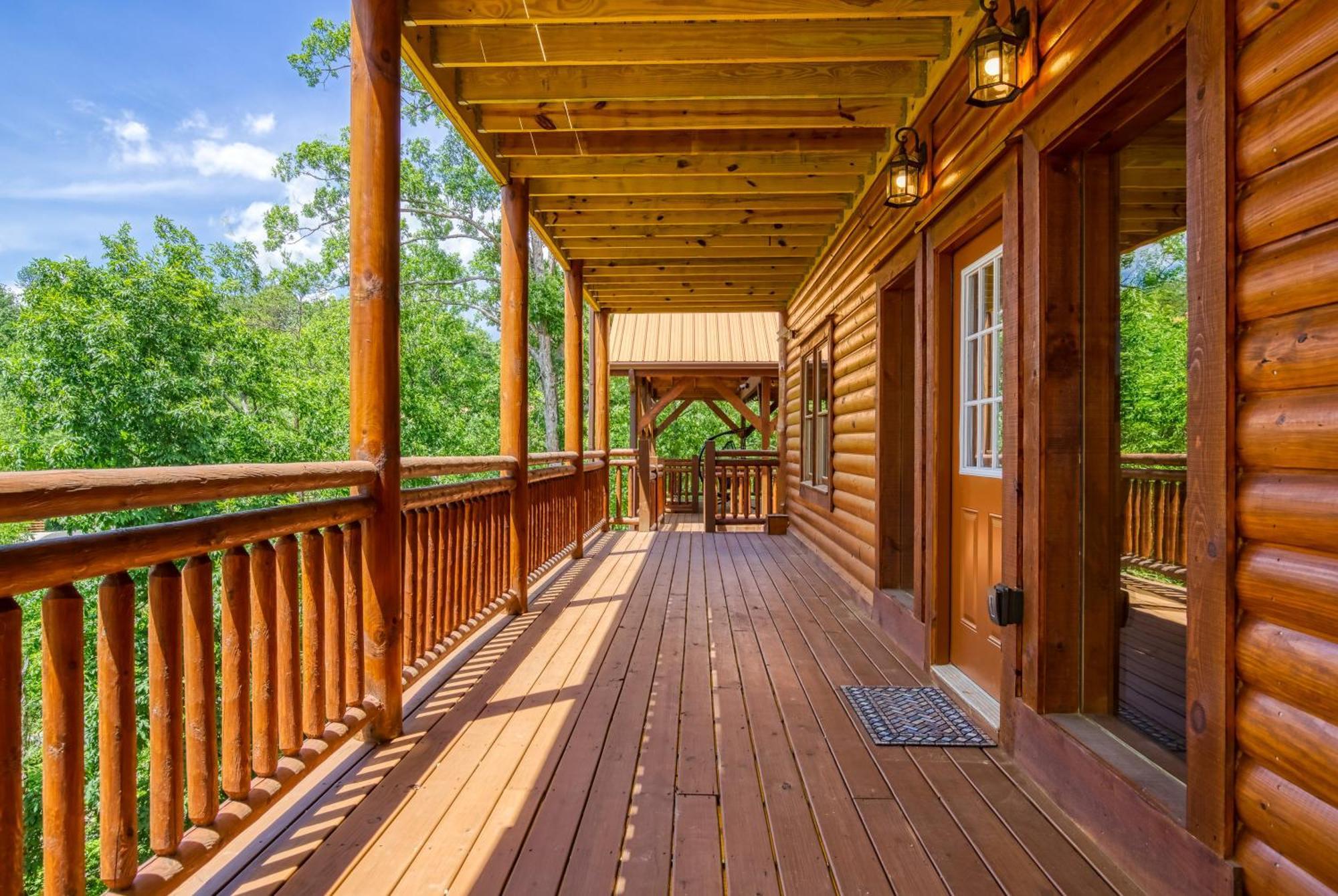 Majestic Splash- 8 Bedroom, Indoor Pool, Hot Tub, 1089 Free Tickets Each Paid Day, Dollywood Sevierville Exterior photo